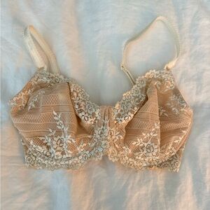 Wacoal Lace Detail Bra in Cream